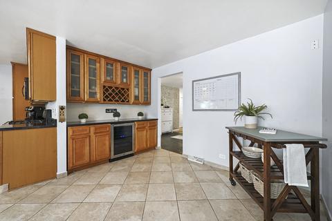 2240 Pine St, Des Plaines, IL 60018 photo 12