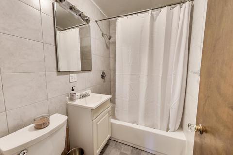 1910 Pratt Ave, Des Plaines, IL 60018 photo 6