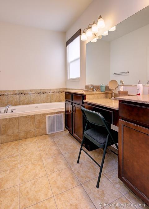 1070 Deerpath Rd, Aurora, IL 60506 photo 37