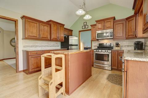 15511 S Creekside Dr, Plainfield, IL 60544 photo 6
