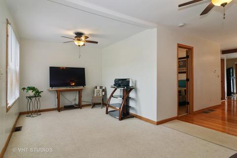 6 S363 4th St, Eola, IL 60519 photo 4