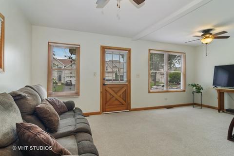 6 S363 4th St, Eola, IL 60519 photo 3