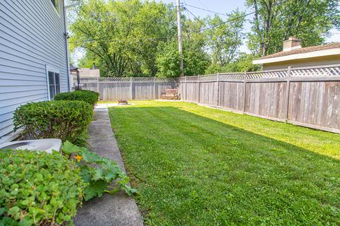 490 Illinois Blvd, Hoffman Estates, IL 60169 photo 16
