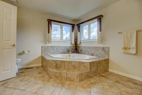 428 Anita Dr, Bartlett, IL 60103 photo 20