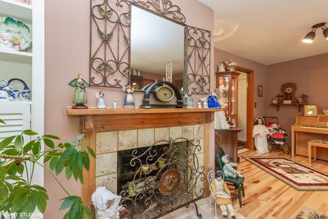 1355 Hawthorne Cir, Kankakee, IL 60901 photo 3