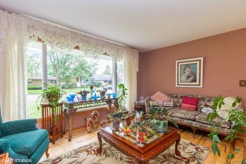 1355 Hawthorne Cir, Kankakee, IL 60901 photo 2