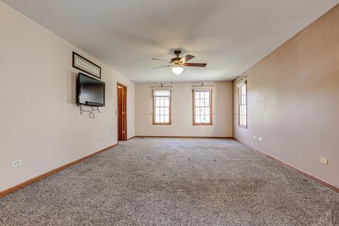 4727 Middle Rd, Gurnee, IL 60031 photo 17