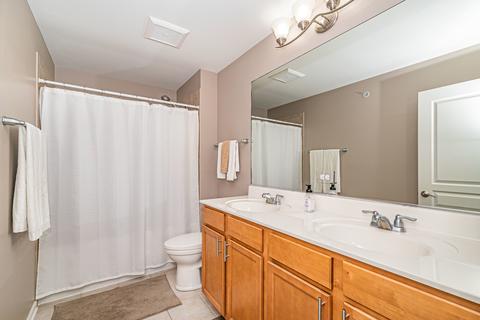 214 Laurel Ave, Des Plaines, IL 60016 photo 9