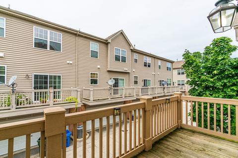 214 Laurel Ave, Des Plaines, IL 60016 photo 14
