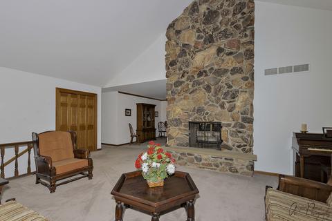 1616 Creekside Ln, Johnsburg, IL 60051 photo 11