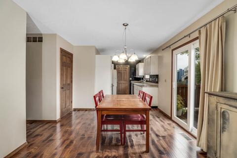 201 Beacon Cir, Bloomington, IL 61704 photo 7