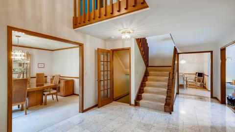 45 Pine Tree Ln, Burr Ridge, IL 60527 photo 5
