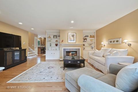 17 Timber Ln, Northbrook, IL 60062 photo 4