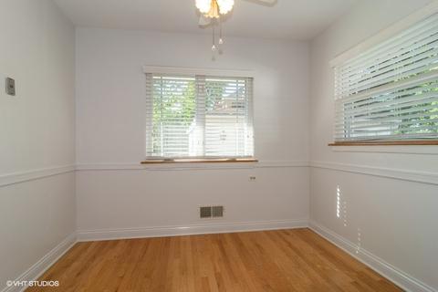 136 E Madison St, Elmhurst, IL 60126 photo 4