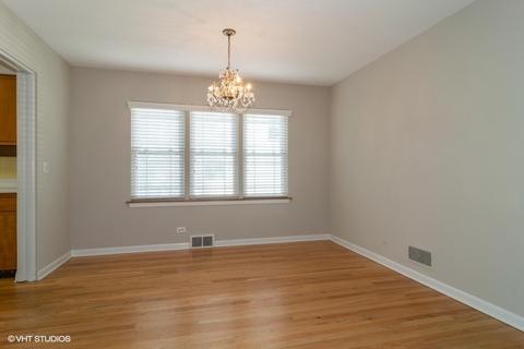136 E Madison St, Elmhurst, IL 60126 photo 5