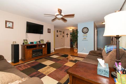 710 Brad St, Bloomington, IL 61701 photo 4