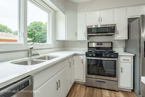 412 S Pine St, Mount Prospect, IL 60056 photo 6