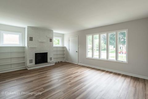 412 S Pine St, Mount Prospect, IL 60056 photo 3