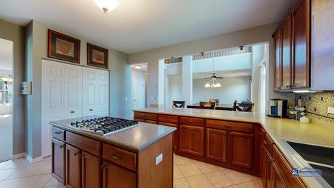 3104 Holden St, Elgin, IL 60124 photo 4
