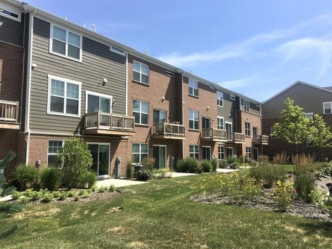 68 Timber Wolf Dr, Wheeling, IL 60090 photo 4