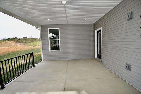 202 Raef Rd, Downs, IL 61736 photo 36
