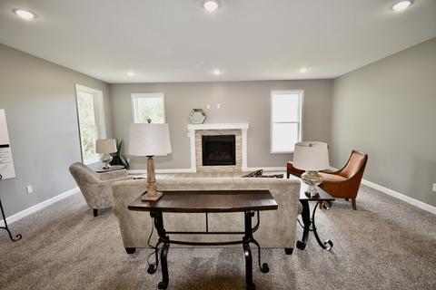 202 Raef Rd, Downs, IL 61736 photo 9