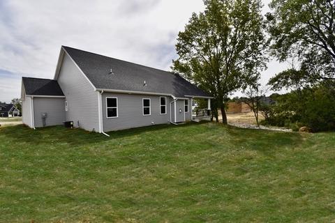 202 Raef Rd, Downs, IL 61736 photo 39