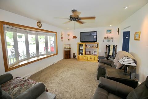 58 Woodview Ln, Algonquin, IL 60102 photo 3