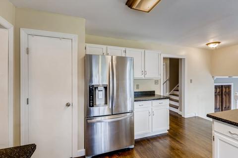 205 N Bauer Rd, Mchenry, IL 60050 photo 8