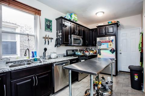3063 N Gresham Ave, Chicago, IL 60618 photo 9