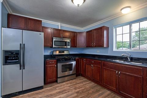1101 Hunter Dr, Elgin, IL 60120 photo 6