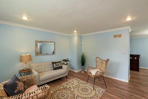 1101 Hunter Dr, Elgin, IL 60120 photo 3