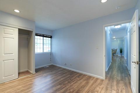 1101 Hunter Dr, Elgin, IL 60120 photo 16