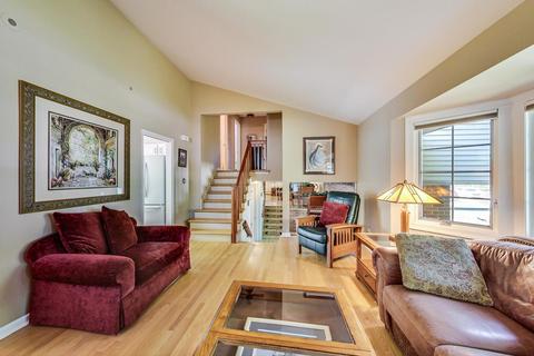 1303 E Cedar Ln, Mount Prospect, IL 60056 photo 6