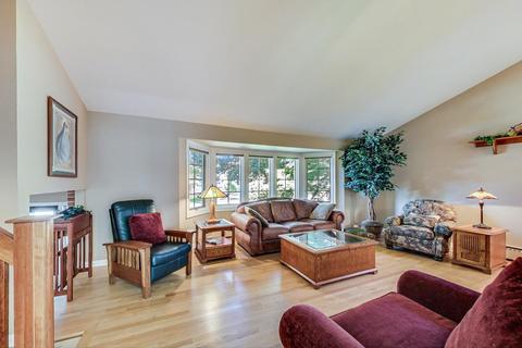 1303 E Cedar Ln, Mount Prospect, IL 60056 photo 5