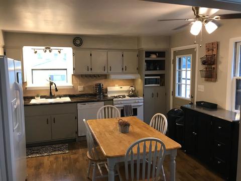 355 S Yates Ave, Kankakee, IL 60901 photo 4