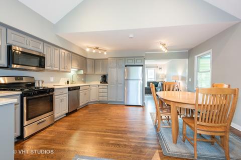 104 Travers Ave, Wheaton, IL 60187 photo 13