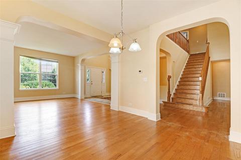 210 Regency Dr, Bartlett, IL 60103 photo 8