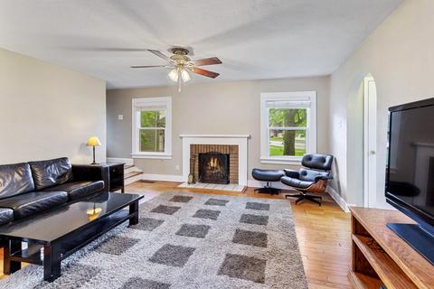 771 S Wall St, Kankakee, IL 60901 photo 2
