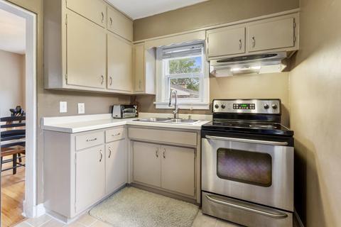 771 S Wall St, Kankakee, IL 60901 photo 4