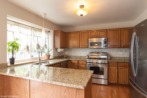 448 Spaulding Rd, Bartlett, IL 60103 photo 5