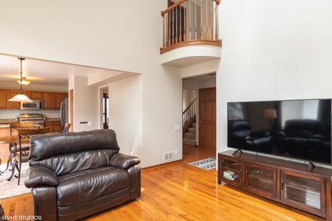 448 Spaulding Rd, Bartlett, IL 60103 photo 8