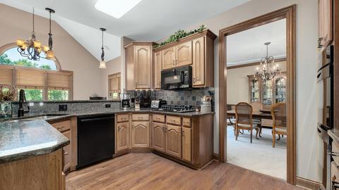 516 65th St, Willowbrook, IL 60527 photo 5