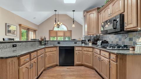 516 65th St, Willowbrook, IL 60527 photo 6