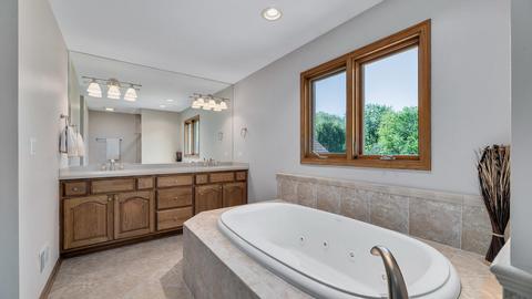 516 65th St, Willowbrook, IL 60527 photo 13