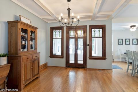 815 N Main St, Wheaton, IL 60187 photo 8
