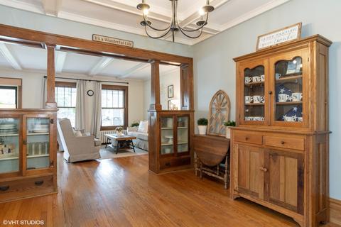 815 N Main St, Wheaton, IL 60187 photo 7