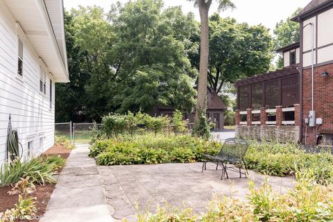 815 N Main St, Wheaton, IL 60187 photo 23