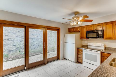 2100 Timber Ln, Wheaton, IL 60189 photo 10