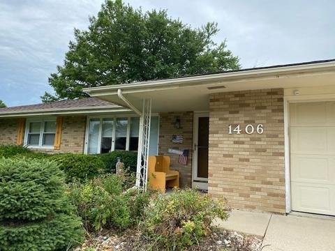 1406 Spear Dr, Normal, IL 61761 photo 2